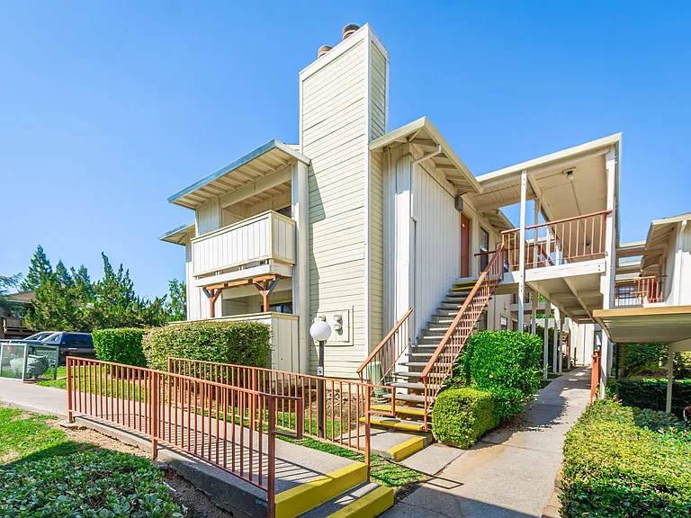 Summerfield Place — Photo 10