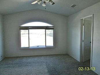 5th image of 18564 Danbury Ave