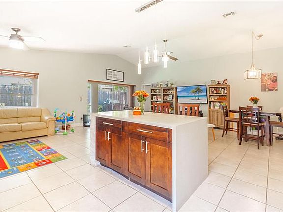 5th image of 1395 Waterway Cove Dr