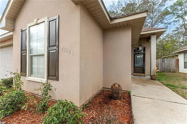 3 bed, 2.0 bath, 1675 sqft, $1,800 — Photo 2