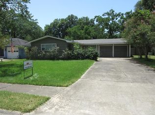 6733 Sharpcrest St, Houston, TX 77074