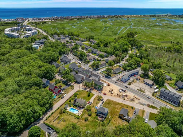 2 Old County Rd #16, Salisbury, MA 01952