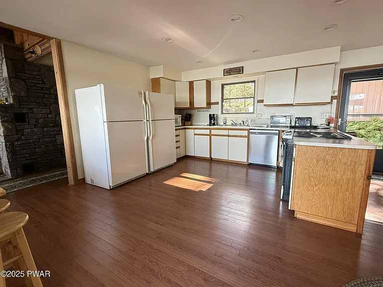 1259 Goose Pond Rd — Photo 28