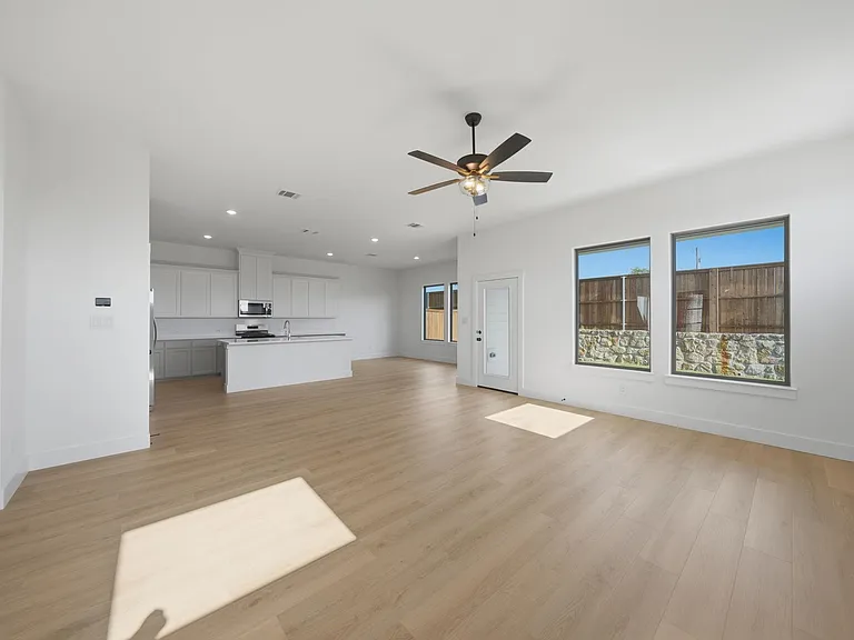 336 Chestnut St — Photo 12