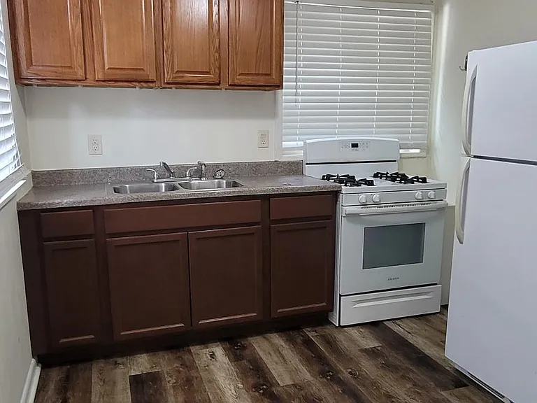 401 S Eason Dr #A — Photo 9