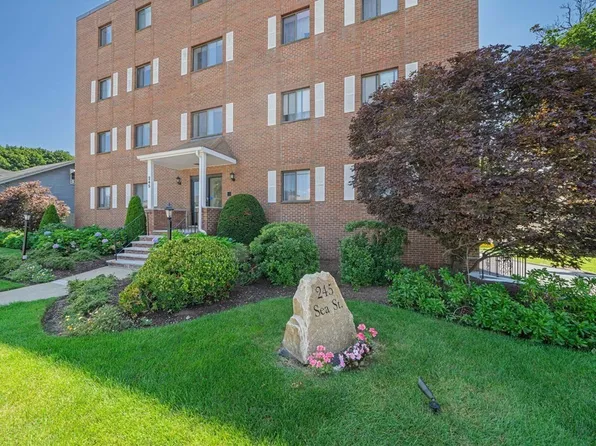 245 Sea St Unit 35, Quincy, MA 02169