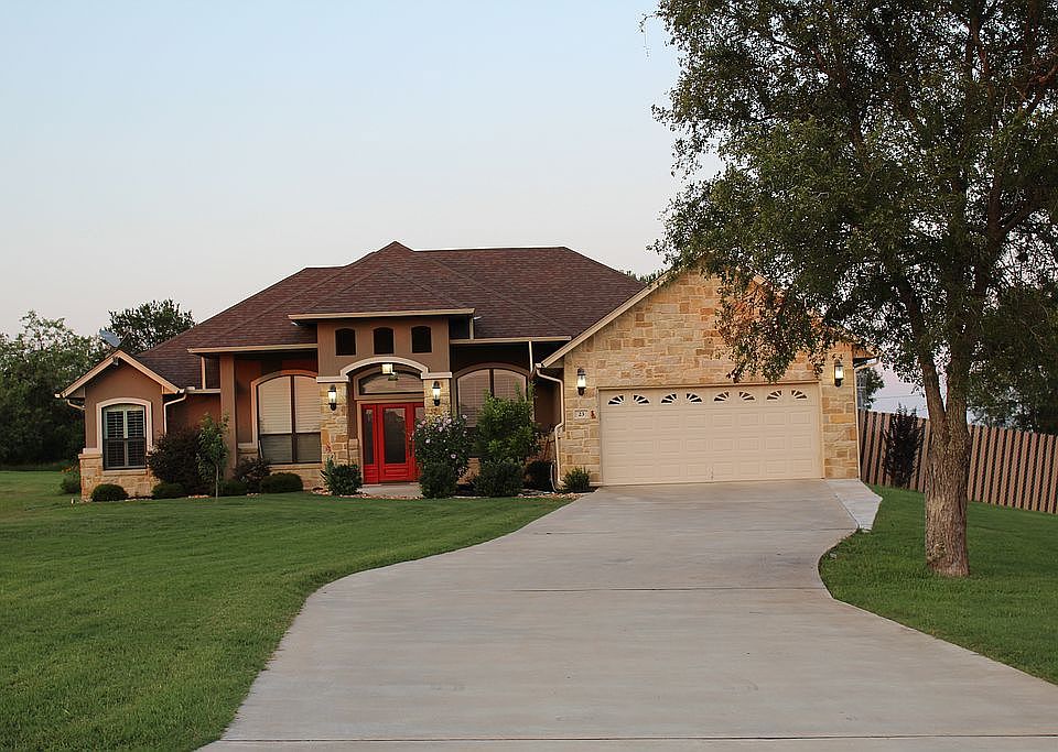 1st image of 23 Creekwood Dr
