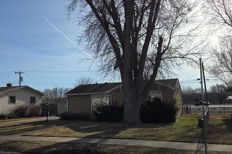 1st image of 2608 S Blauvelt Ave
