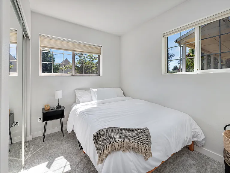 438 S Ella Ave #B — Photo 3