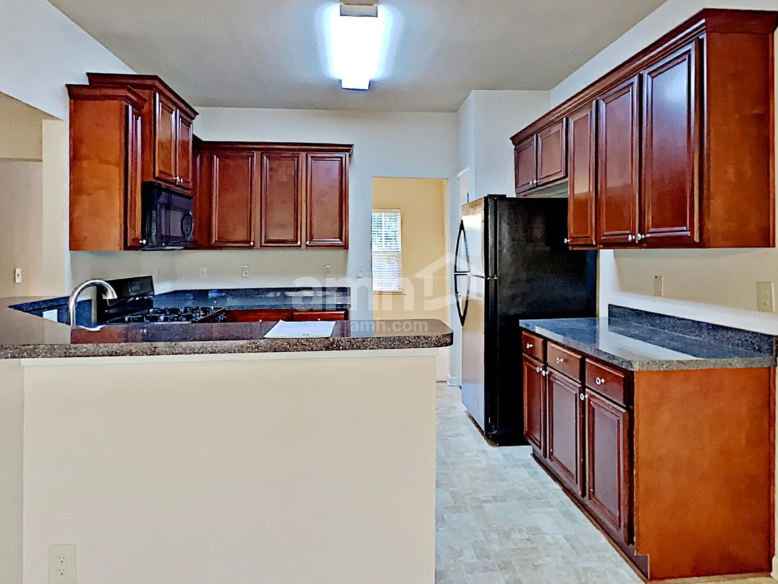 5 bed, 3.0 bath, 2622 sqft, $2,720 — Photo 4