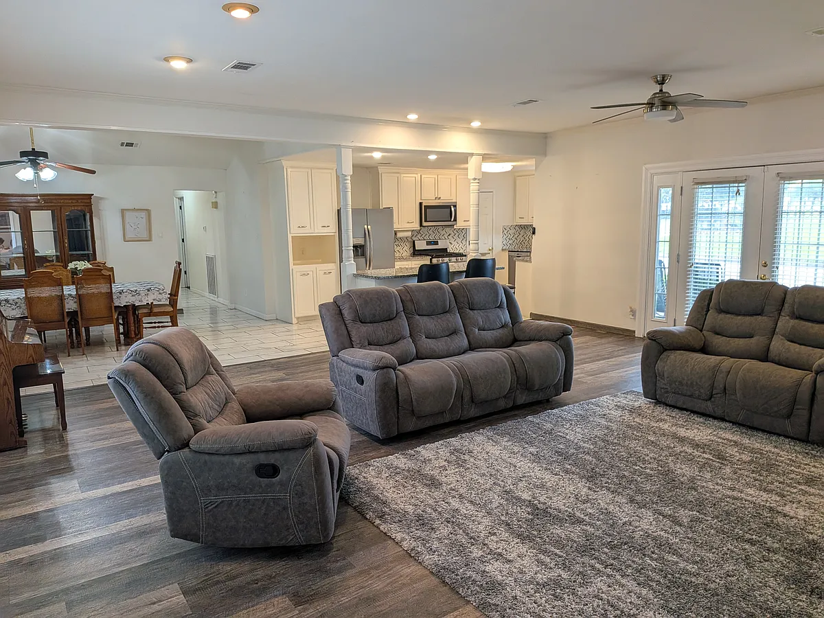 Building Photo - 20257 Fieldtree Dr