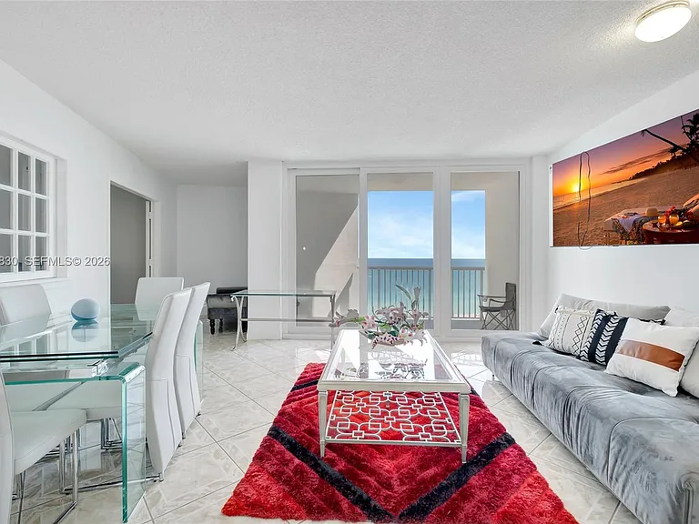 5401 Collins Ave #1126 — Photo 39