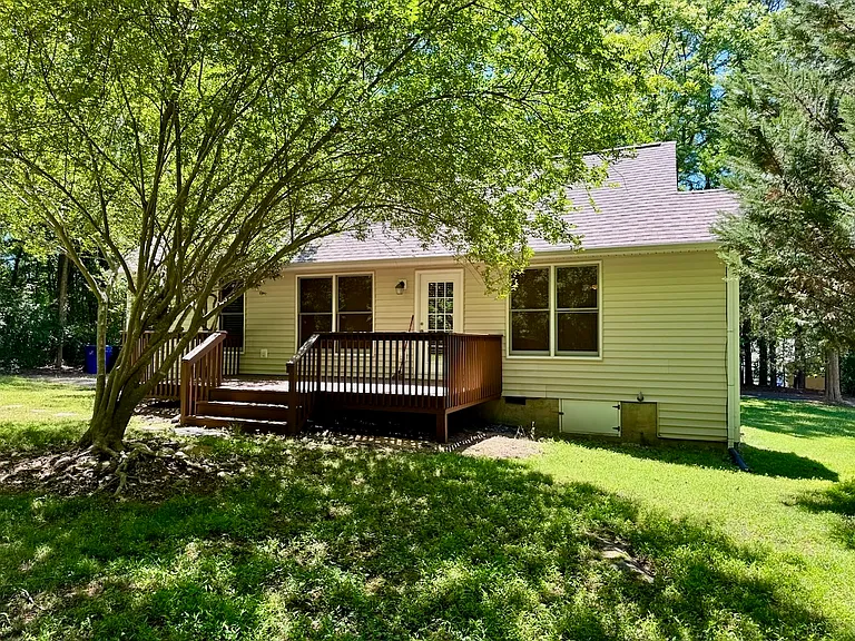 246 Rectory St — Photo 24