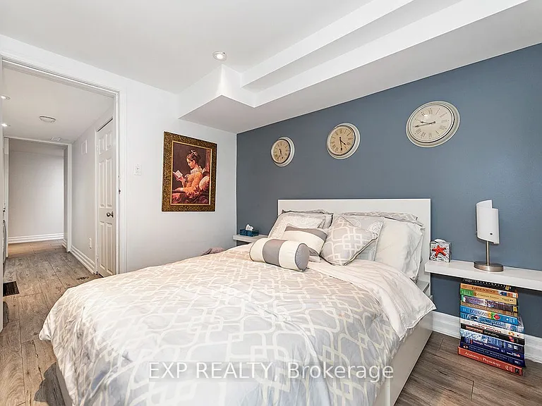 1410 Petrie Way — Photo 42