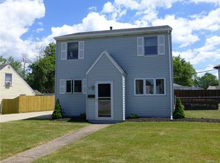 83 Elm Rd, Amherst, NY 14226