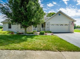 6105 Dorothy Ln, Roscoe, IL 61073