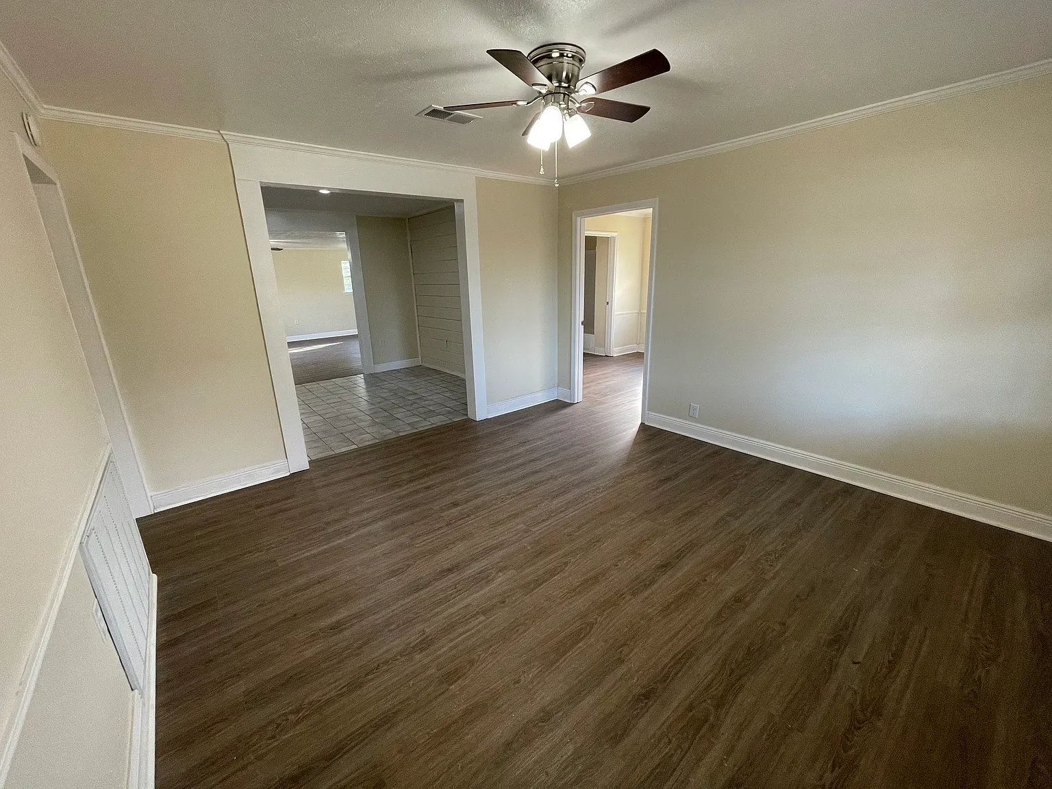 4 bed, 2.5 bath, 1808 sqft, $2,250 — Photo 3