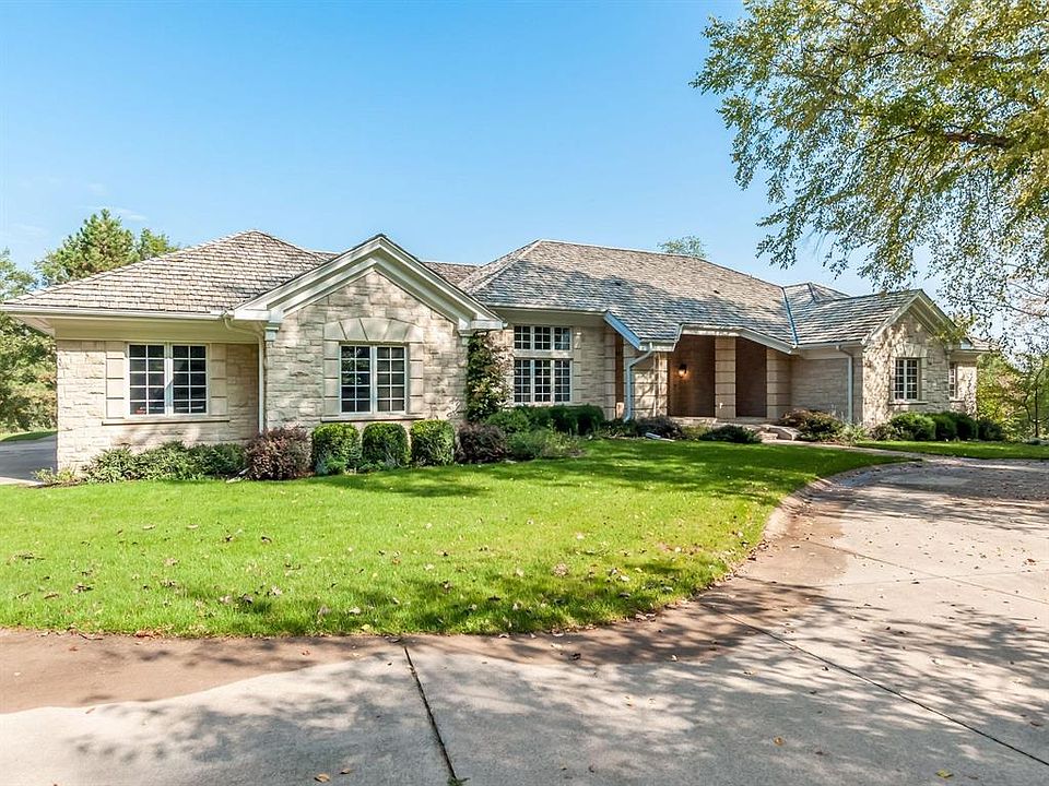 1st image of 5219 Broadlawn Dr SE