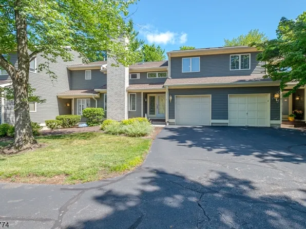 9 Mission Hills Rd, Clinton Twp., NJ 08801