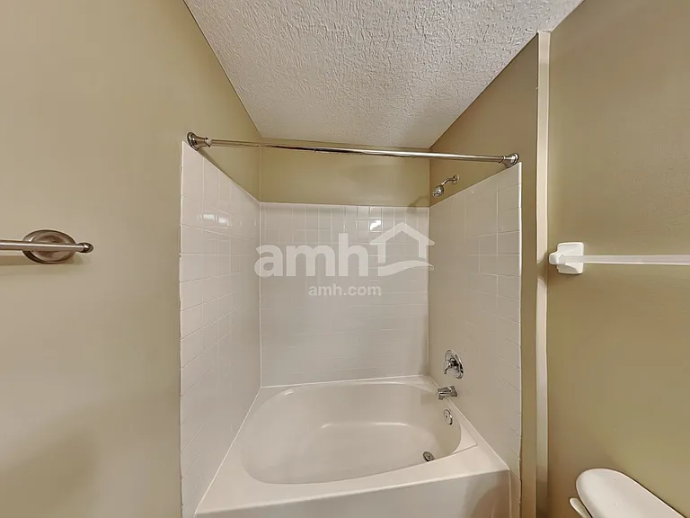 5650 Winsor Woods Dr — Photo 14
