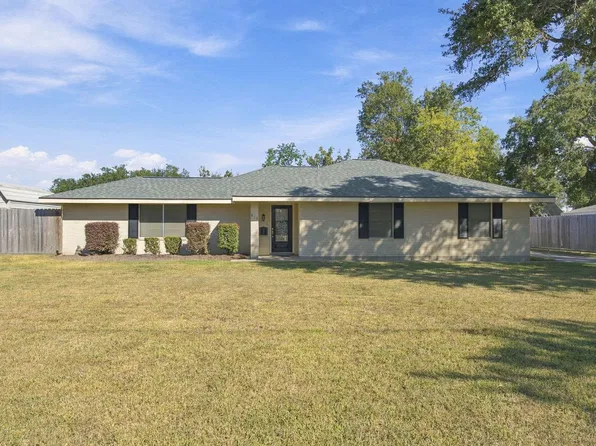 618 Contour St, Lake Charles, LA 70605