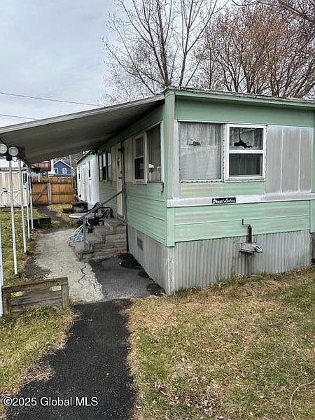 4th image of 768 1st Avenue