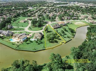 435 Old Orchard Dr, Dickinson, TX 77539