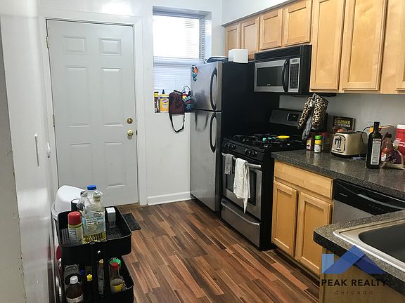 3rd image of 1143 W Waveland Ave APT 2F