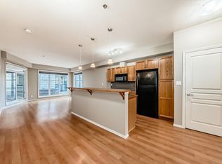 Southview Court, Edmonton, AB T6H 0R5