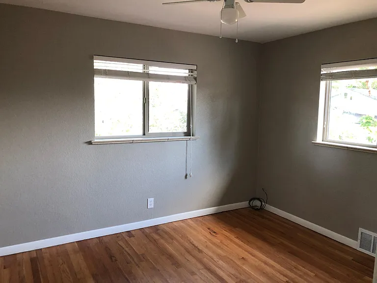 4940 Green Ct — Photo 5