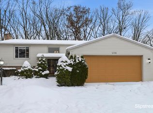 1706 Autumn Ln, Lansing, MI 48912