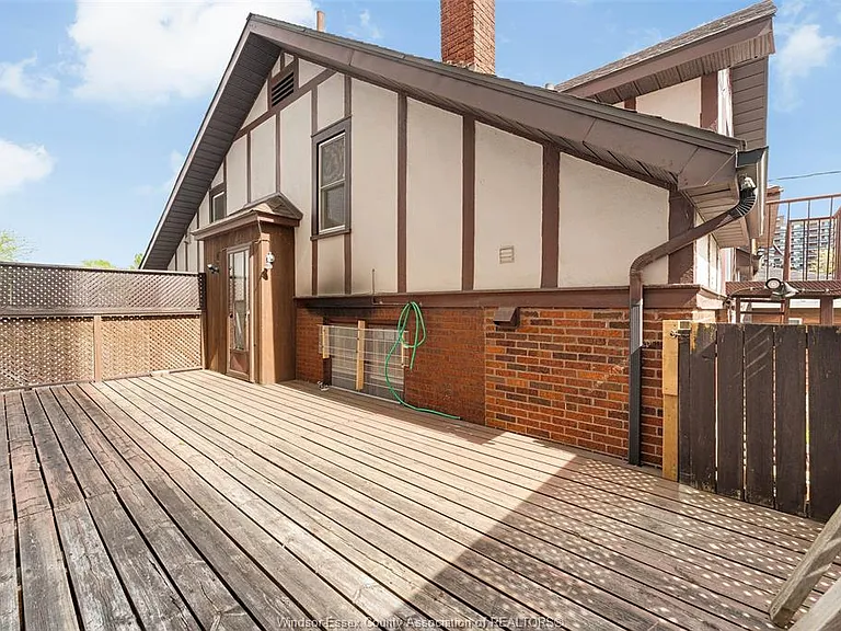 1451 Ouellette Ave #UPPER — Photo 25