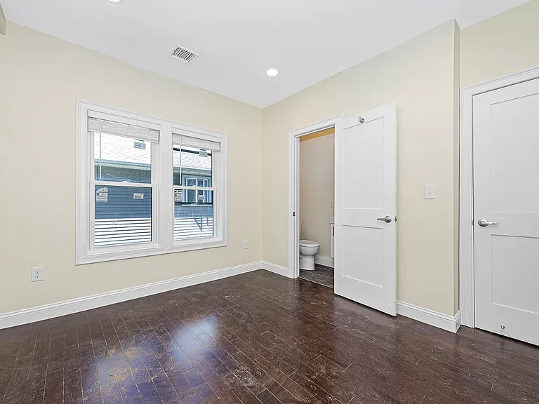 70-72 Stanley Ave #2F — Photo 19