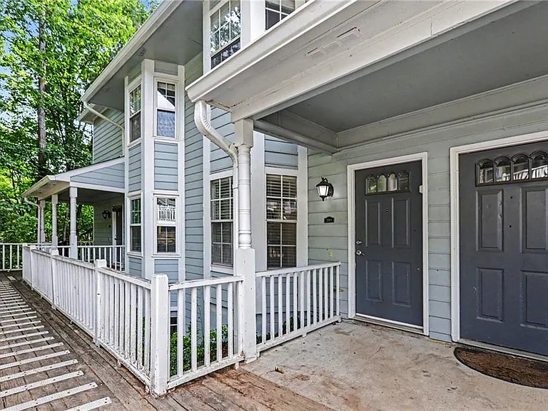 3960 Riverlook Pkwy SE #203 — Photo 2