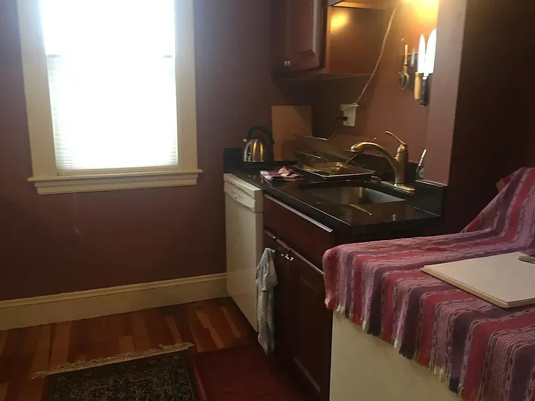 30 Lawrence St #B — Photo 9
