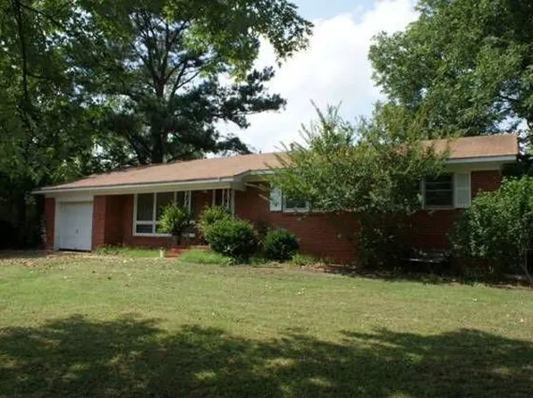 6306 Davies Ave NW, Huntsville, AL 35806