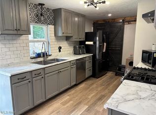 678 High Bridge Rd, Vermilion, OH 44089