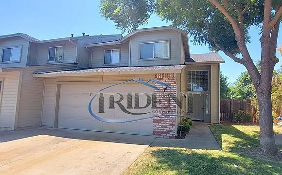 3 bed, 2.5 bath, 1386 sqft, $2,200 — Photo 1