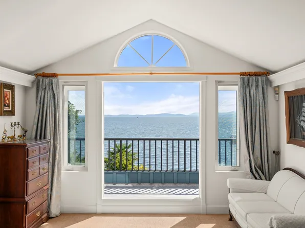 882 Tsawwassen Beach Rd, Delta, BC V4M 2J3