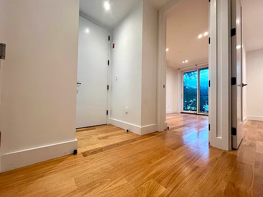 Rented by EXR | media 8