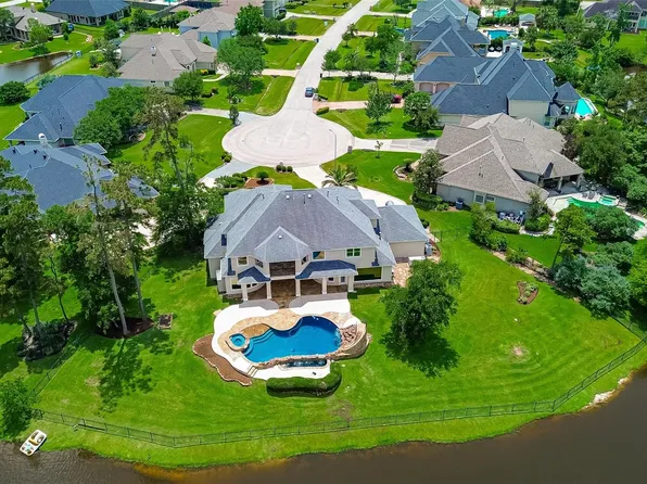 25626 Windy Isle Ct, Spring, TX 77389