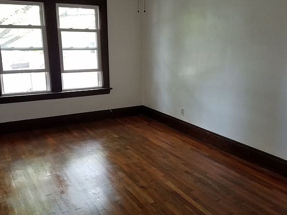 5th image of 3616 Cypress Ave APT 2