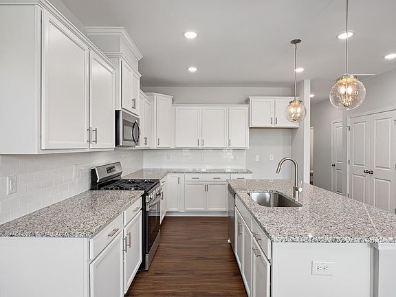 5th image of 63 Village Edge Dr
