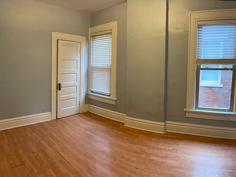 2nd bedroom with closet