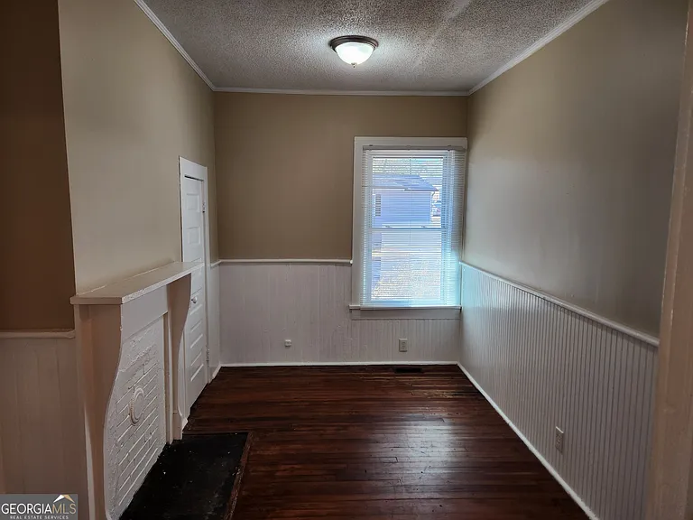 260 E 3rd St — Photo 9