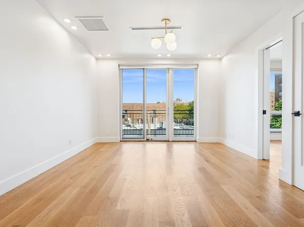 77 Kingsland Ave #4F, Brooklyn, NY 11211