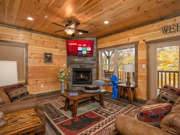 1122 Greenbriar Village Ln #Id1255899p, Gatlinburg, TN 37738