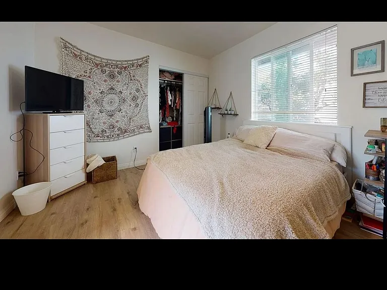 6180-82 Mary Lane Dr — Photo 17