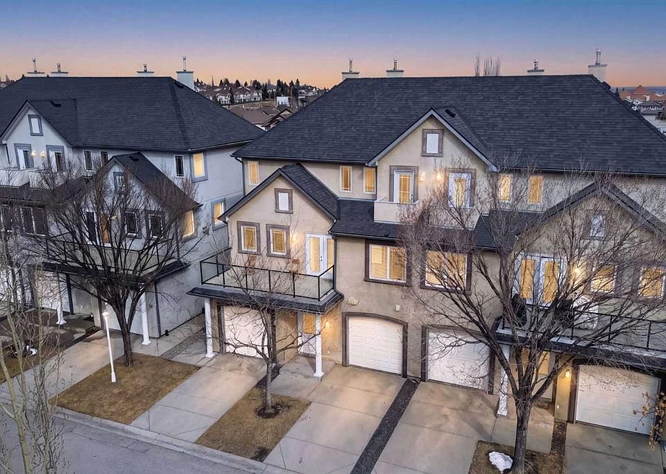 1st image of 34 W Simcoe Pl SW