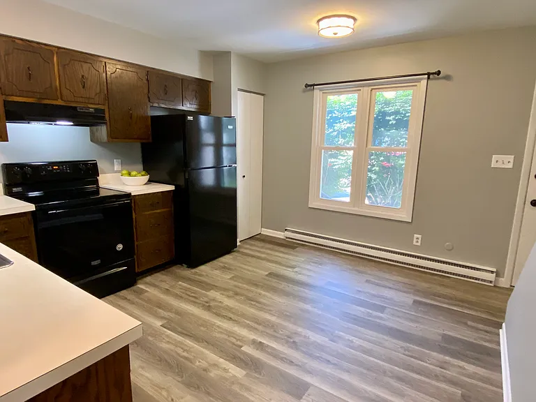 24027 W Oak St #24027 — Photo 3